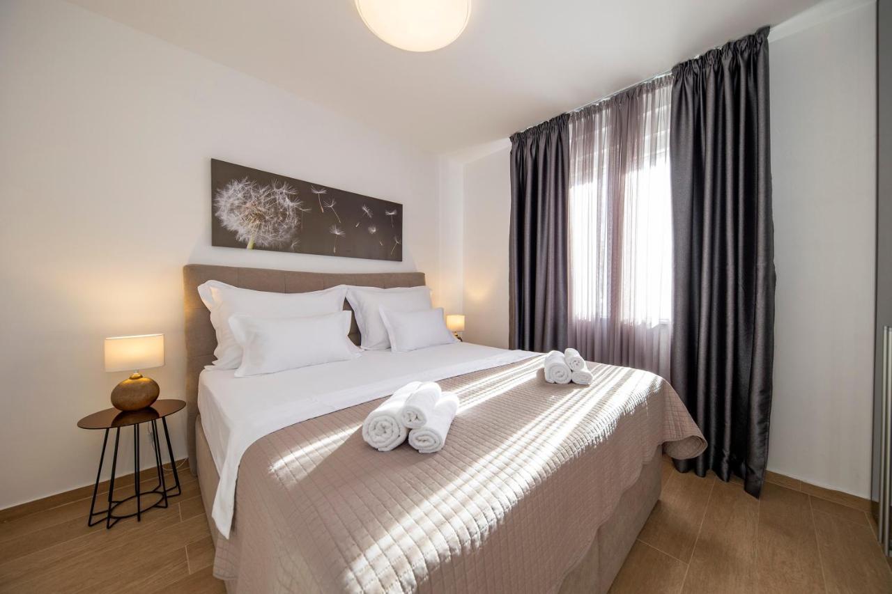 Lace Apartment